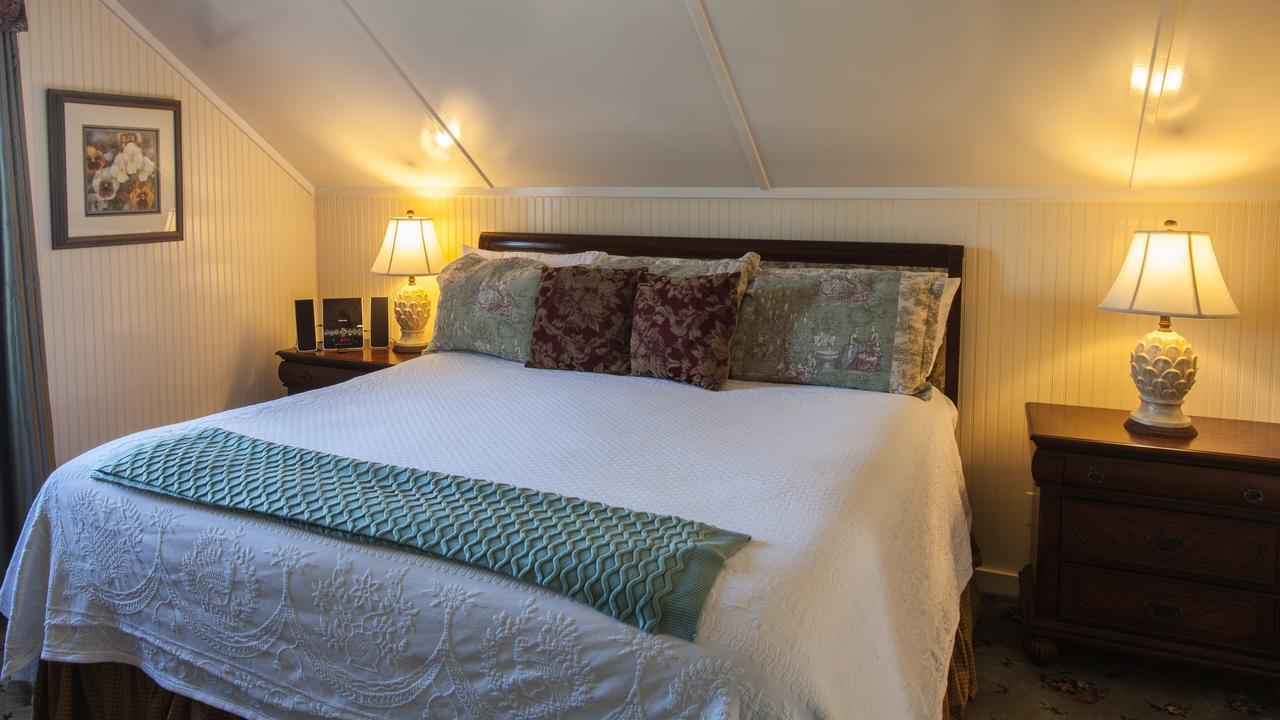 Rose Hill Retreat Aaa Four Diamond Inn Stonewall 外观 照片