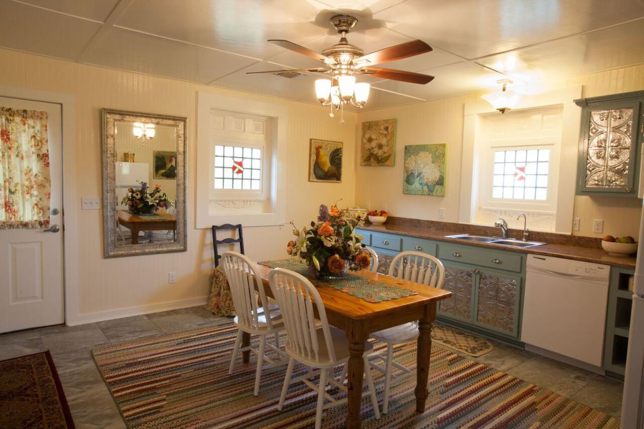 Rose Hill Retreat Aaa Four Diamond Inn Stonewall 外观 照片