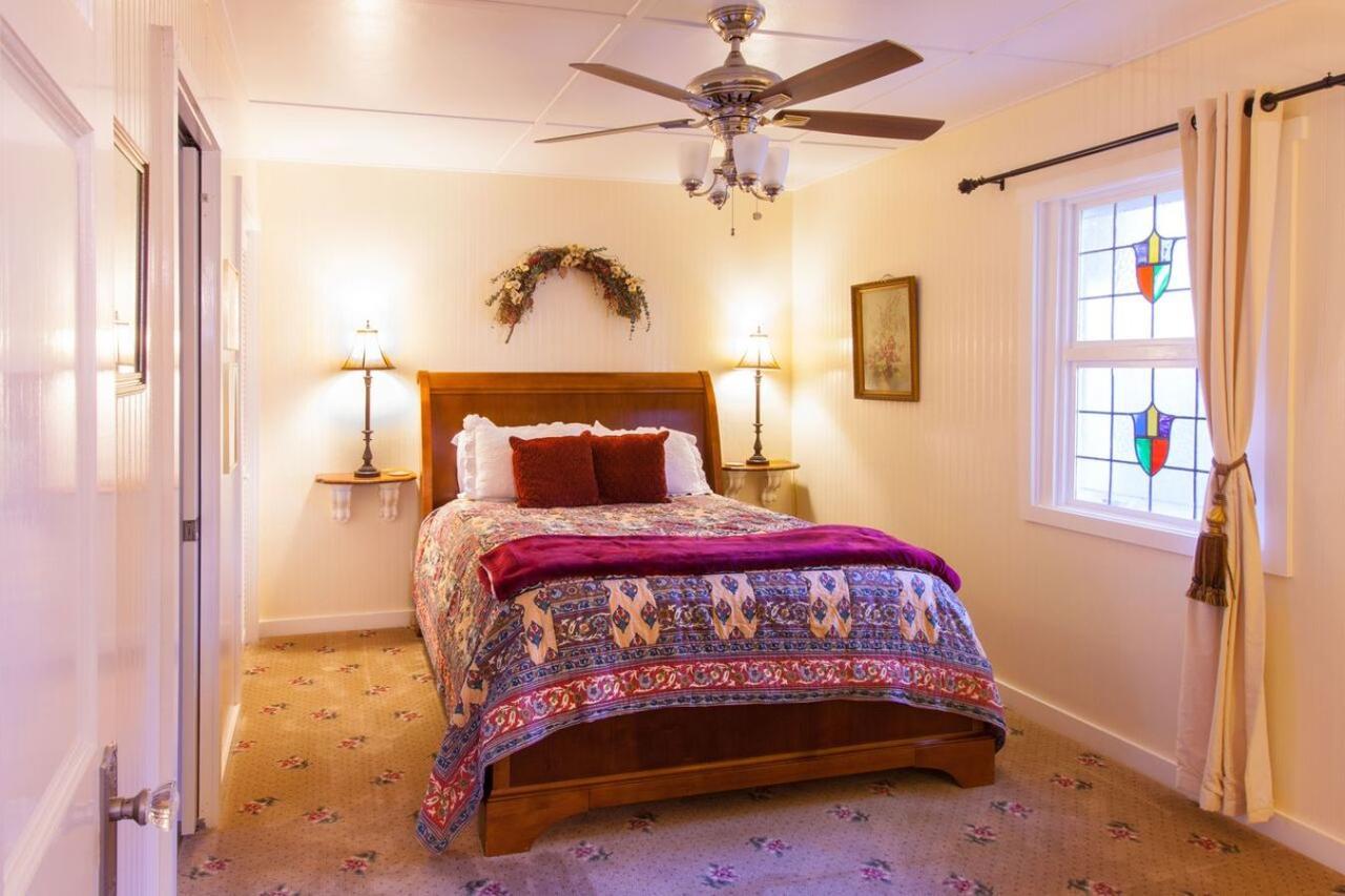 Rose Hill Retreat Aaa Four Diamond Inn Stonewall 外观 照片
